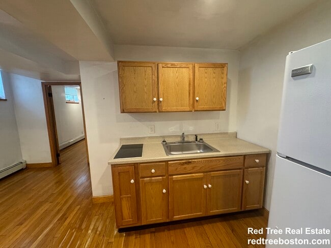 Building Photo - 86 Chestnut St Unit G Rental