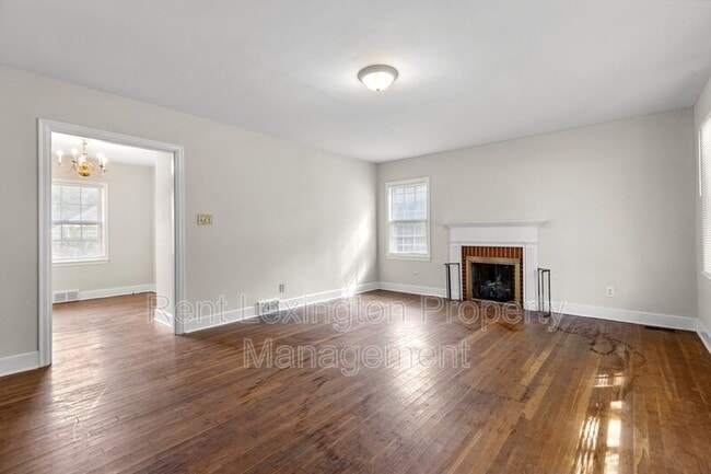 Photo - 312 Boiling Springs Dr