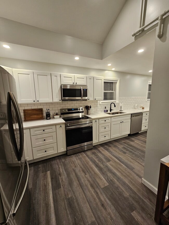 Photo - 58 Lafountain St Apartments Unit 58