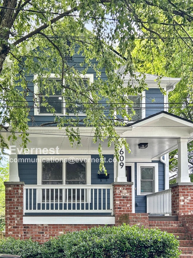 Photo - 609 Old Wheat St NE Casa
