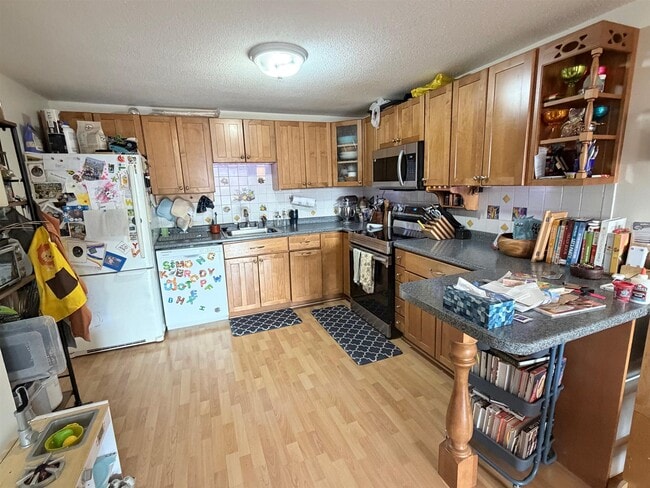 Building Photo - 94 Beacon St Unit 74