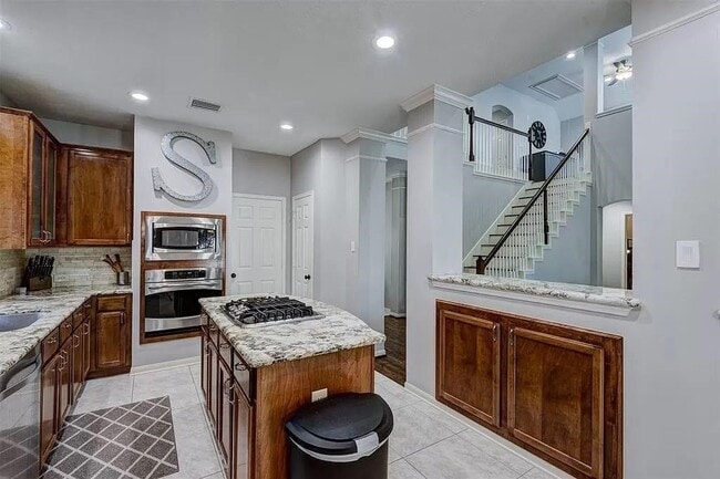 1207 Campton Ct