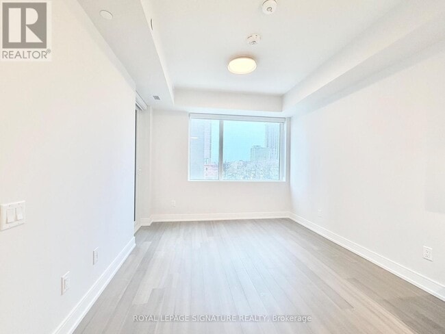 Photo - 664 Spadina Ave. Unit 406