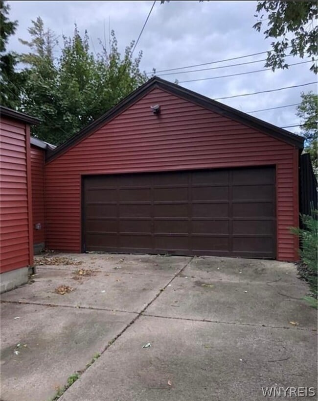 Photo - 106 E Morris Ave