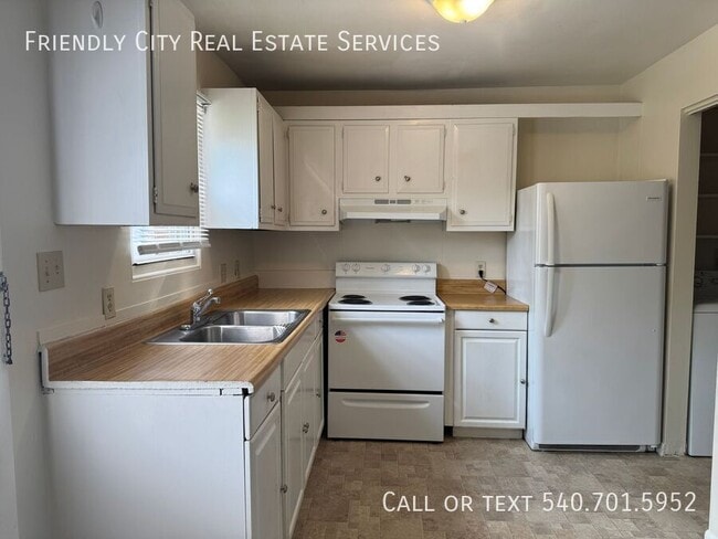 Photo - 421 S Main St