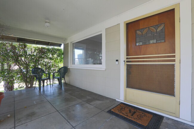 Photo - 401 N Howard St