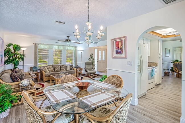 Photo - 5036 SW 9th Pl