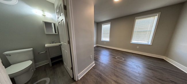 Photo - 1238 W Huntingdon St Unit 2