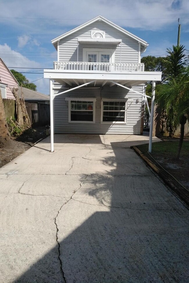 Photo - 918 S M St Casa