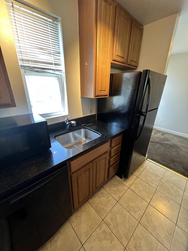 Photo - 6890 Hawthorne St