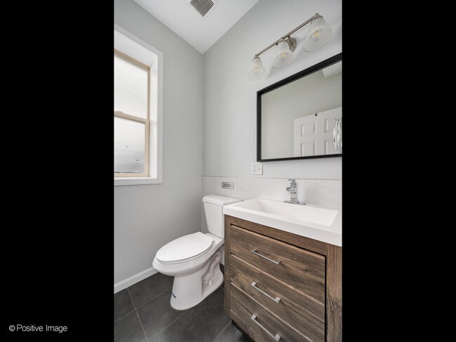 Photo - 5134 N Oakley Ave Unit 1R