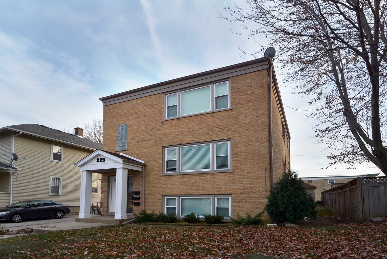 Photo - 229 W Palatine Rd Apartment Unit 200