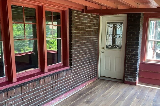 Photo - 280 Fairgreen Ave Unit 3