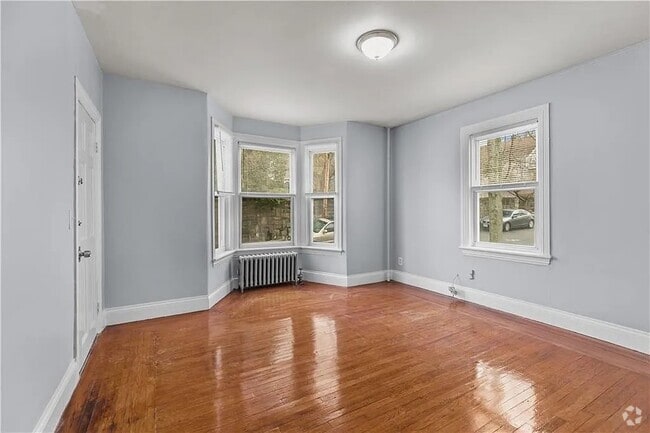 Building Photo - 48 Tecumseh St Unit 1 Rental