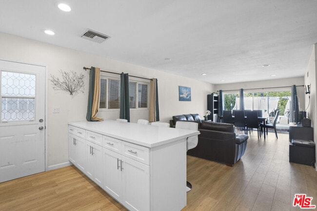 Building Photo - 20243 Valerio St Rental