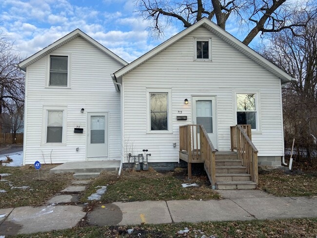 Photo - SW 713/715 14 1/2 St Unit 713