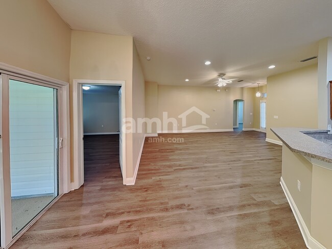 12052 Hayden Lakes Cir
