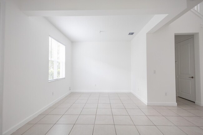 Photo - 9006 Zevon Ct