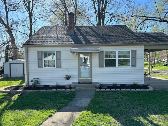 Building Photo - 10201 Woodlawn Ave