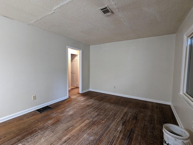 Photo - 2803 Marco Dr NW