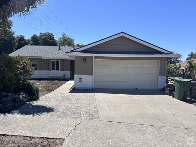 Building Photo - 1557 Southwood Dr Rental
