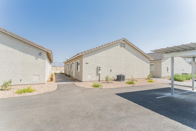Building Photo - 1621 S Dandelion St Rental