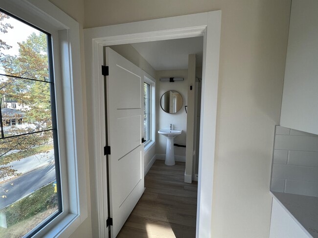 Photo - 8719-8110 110 St NW Unité 2A