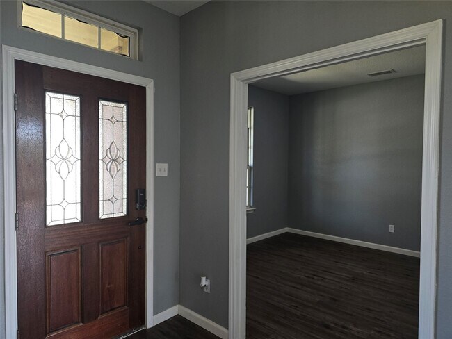 Photo - 5210 Benton Dr