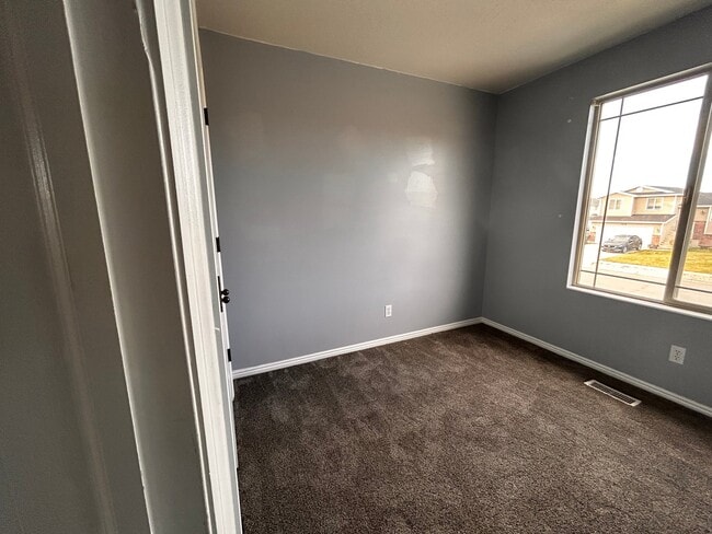 Photo - 1611 W 600 N