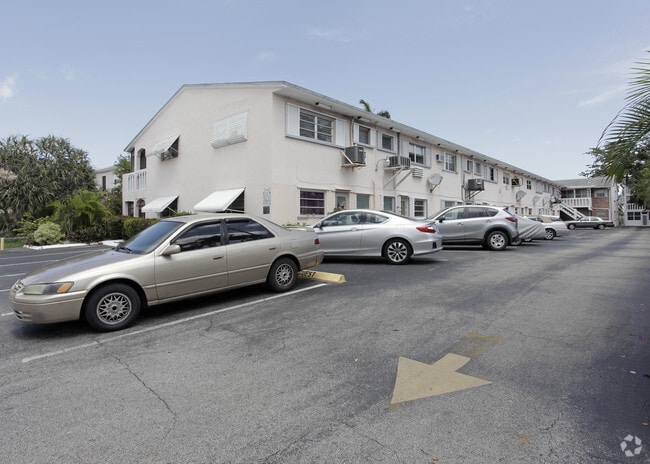 Photo - El Dorado Country Club Apartments