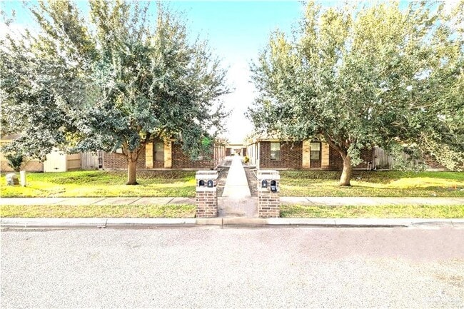 Building Photo - 13 N Lotto Ln Unit 4