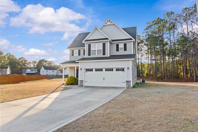 Building Photo - 405 Crestmont Ct