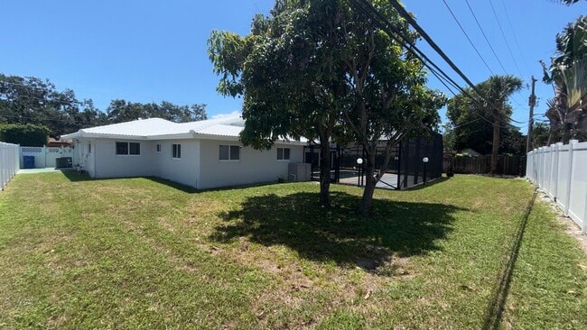 Photo - 4755 NE 23rd Ave