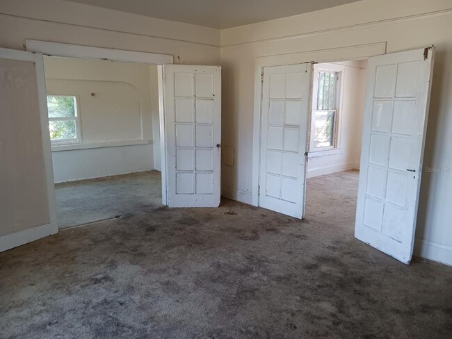Building Photo - 720 6th St NE Unit 3 Rental