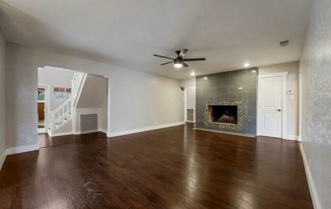 Photo - 5723 Bogart Dr