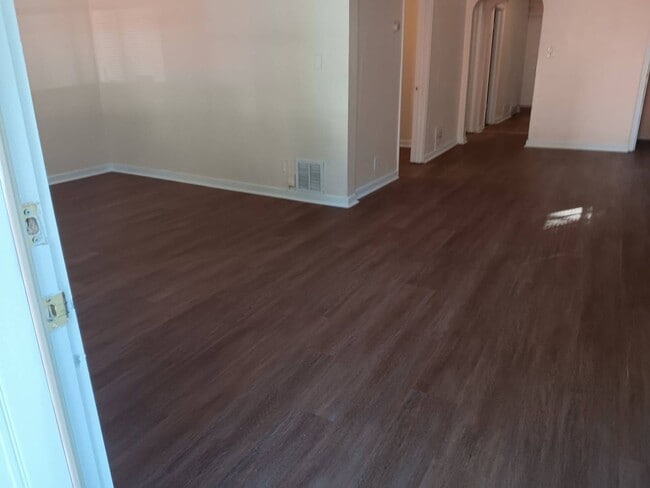 Photo - 3356N12thJ Unidad 3356