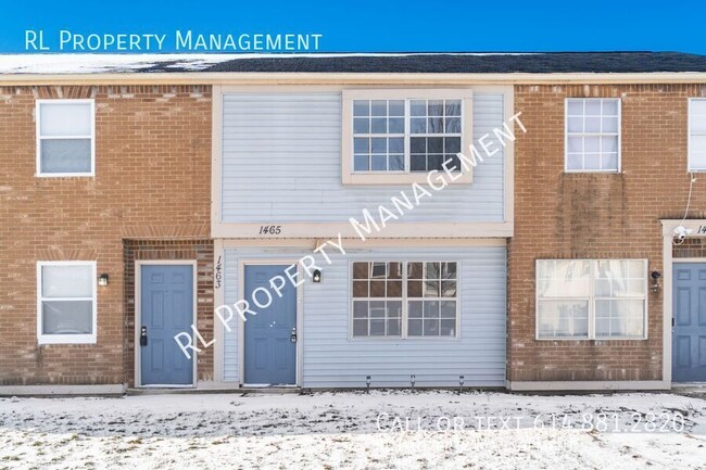 Recently updated 2 bedroom/1.5 bath townhome - Recently updated 2 bedroom/1.5 bath townhome