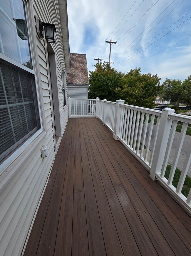 1340 W 58th St Unit 1 up