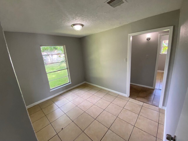 Photo - 2503 Marshall St