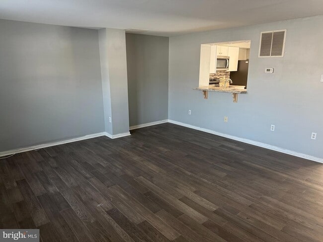 Photo - 8910 Pembrook Woods