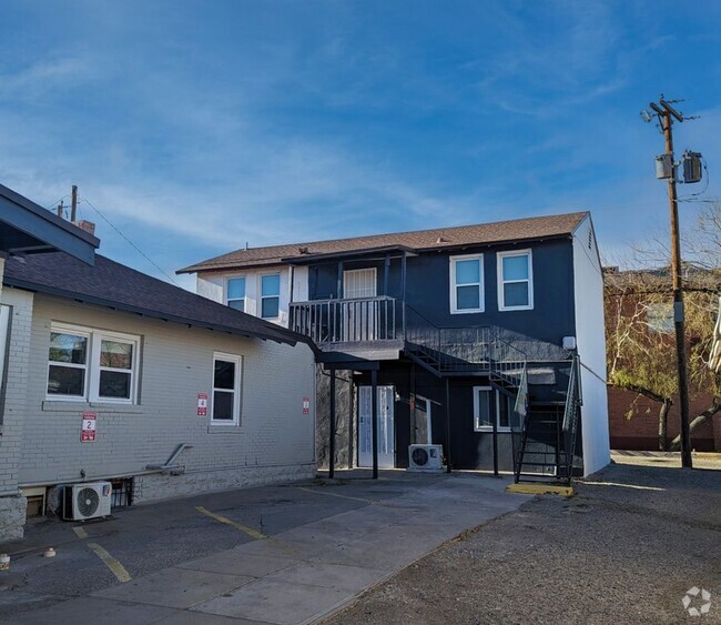 Building Photo - 2315 Montana Ave Rental