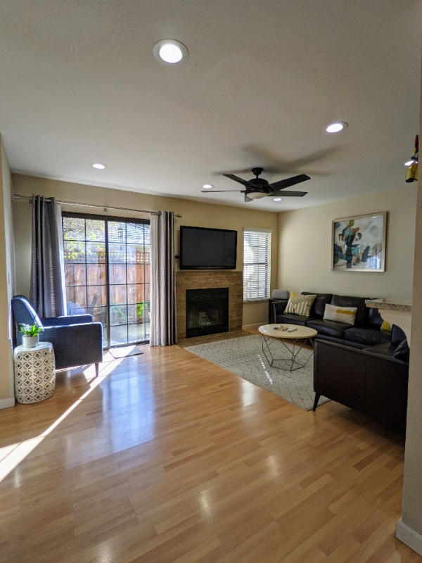 Photo - 328 W Sunnyoaks Ave