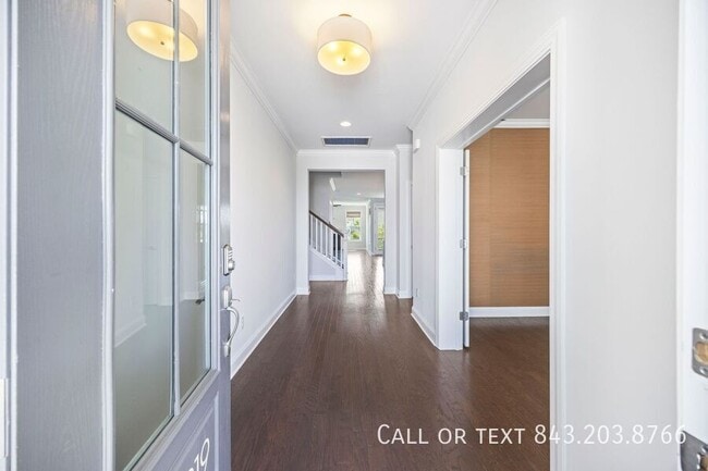 Photo - 2219 Midden Dr