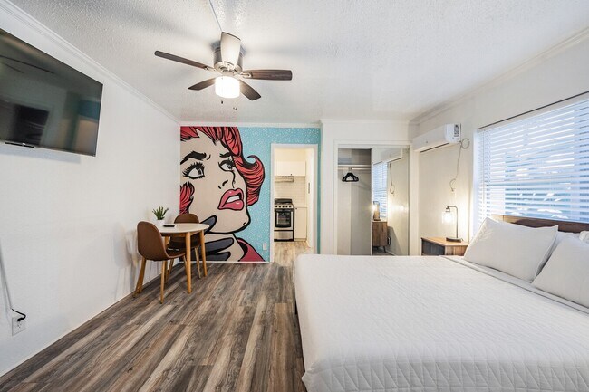 425 North - Your Downtown St. Pete Home