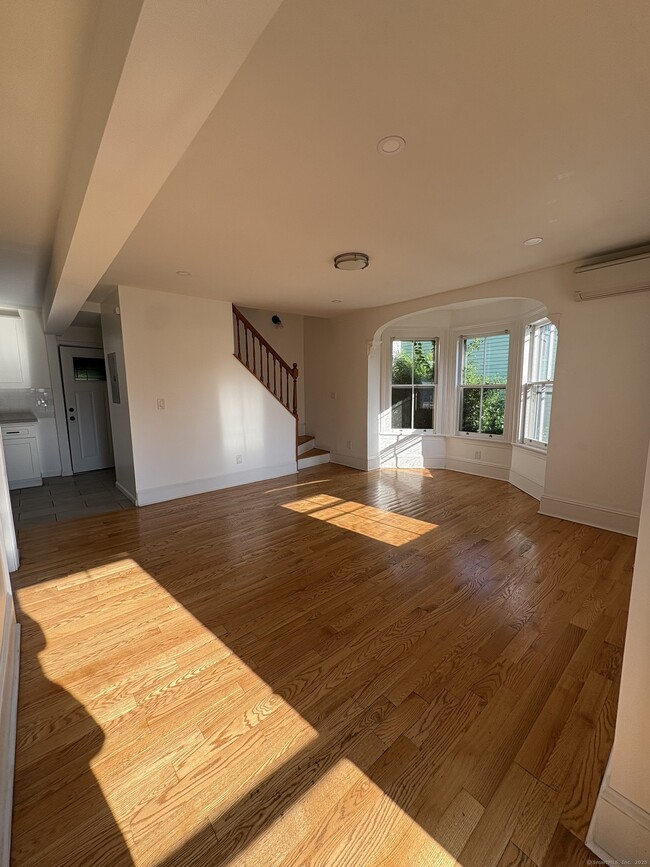 Photo - 119 N Water St Apartamento Unidad A