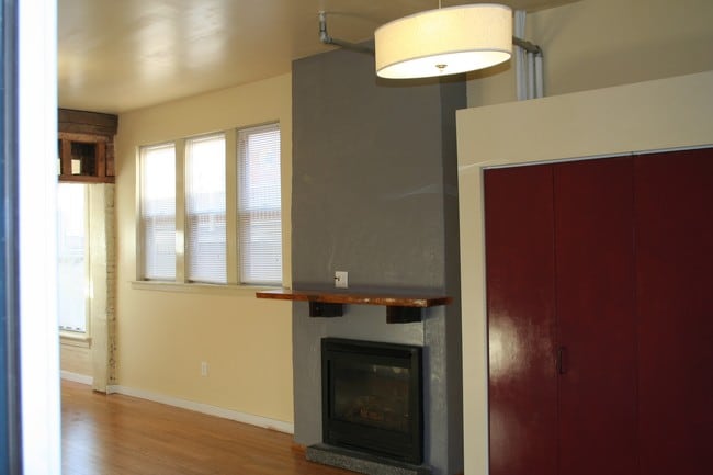 Photo - 26 E Walnut St Unit 1