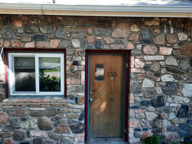 Photo - Recently renovated | Bay window | Walkable | Washer/Dryer combo in unit Unit 715 Arapahoe St