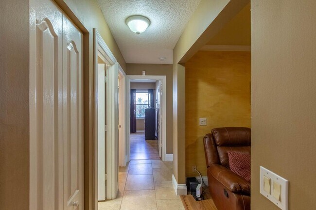 Photo - 10746 Oak Bend Way