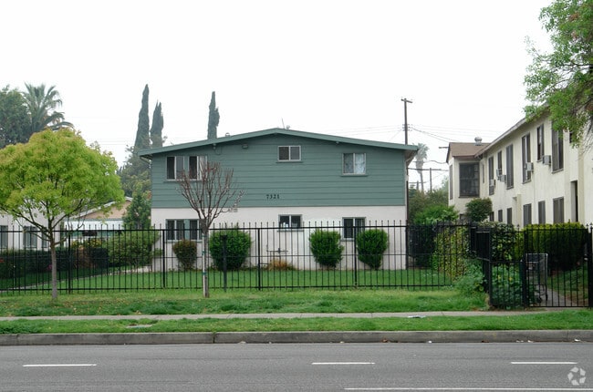 Photo - Woodman Gardens