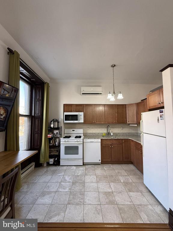 Photo - 2008 Spring Garden St Unit 3